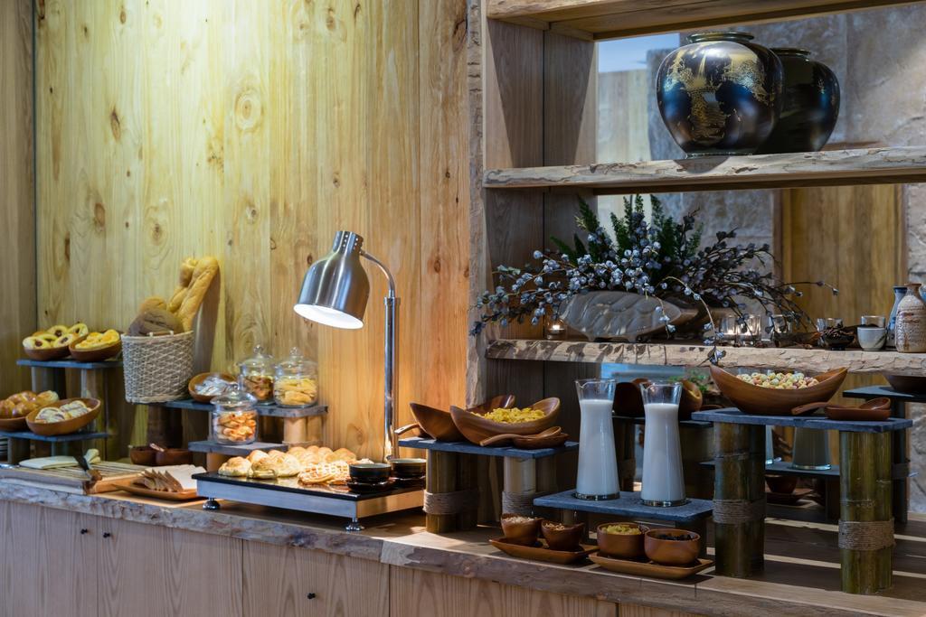 Silverland Yen Hotel Хошимин Екстериор снимка