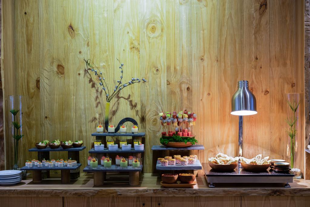 Silverland Yen Hotel Хошимин Екстериор снимка